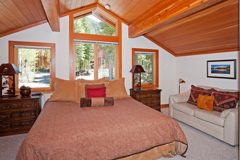 Creekside at Alpine Meadows, a cabin for rent in